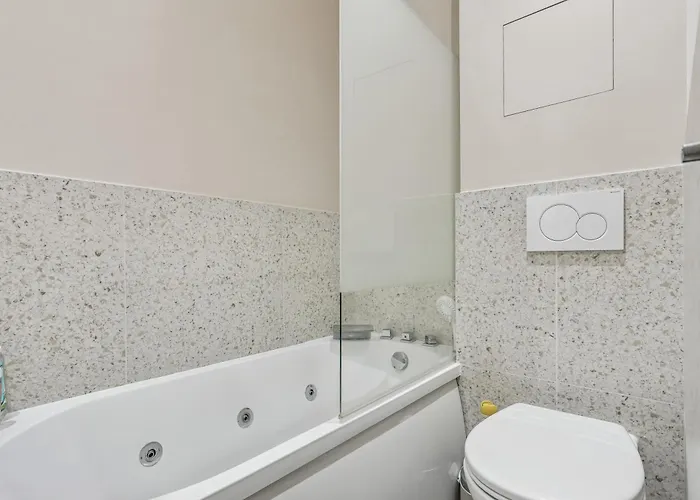Lavie Maison Hot Tub Seaside Apartment